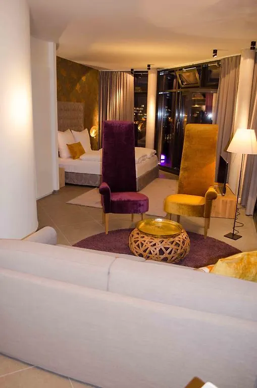 Hotel Im Bunker Munich